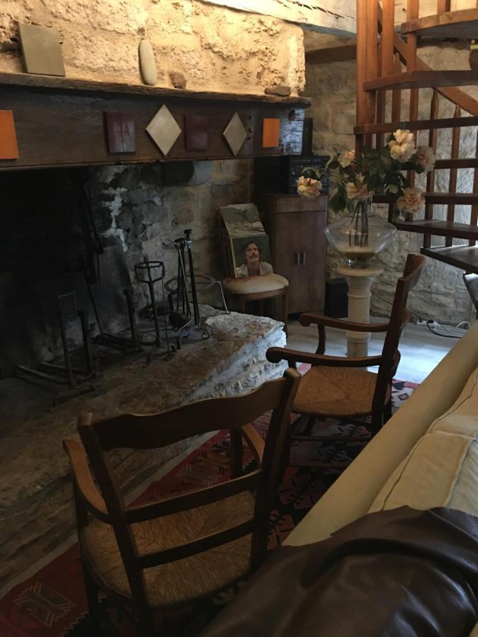Bed and Breakfast Le Moulin A Huile Vailhourles Экстерьер фото