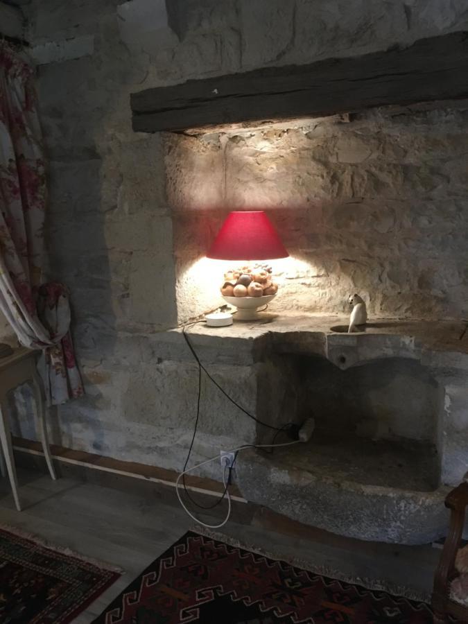 Bed and Breakfast Le Moulin A Huile Vailhourles Экстерьер фото