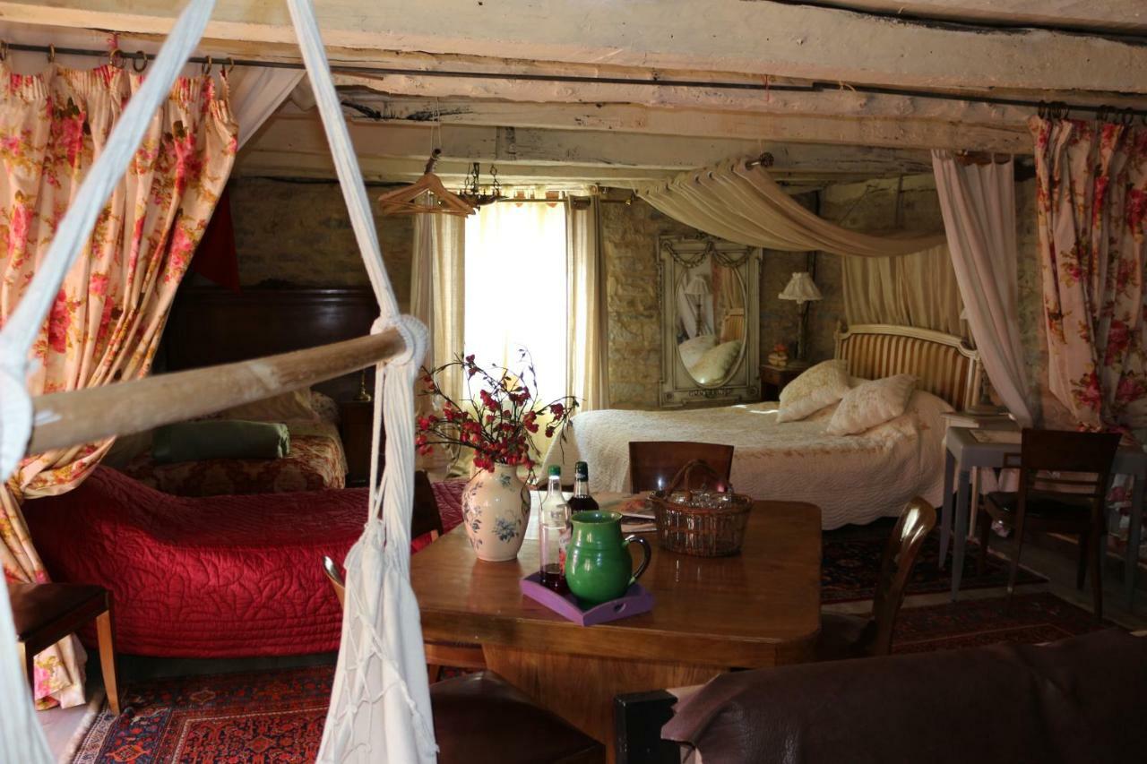 Bed and Breakfast Le Moulin A Huile Vailhourles Экстерьер фото