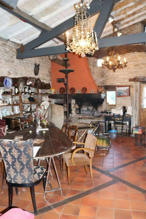 Bed and Breakfast Le Moulin A Huile Vailhourles Экстерьер фото