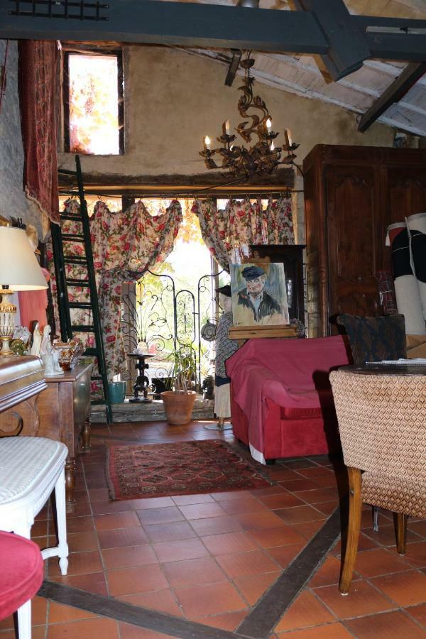 Bed and Breakfast Le Moulin A Huile Vailhourles Экстерьер фото