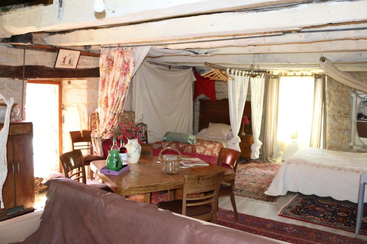 Bed and Breakfast Le Moulin A Huile Vailhourles Экстерьер фото