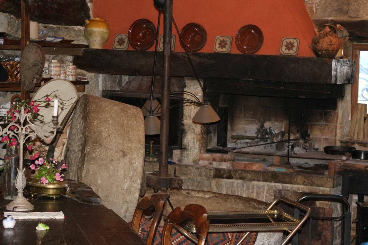 Bed and Breakfast Le Moulin A Huile Vailhourles Экстерьер фото