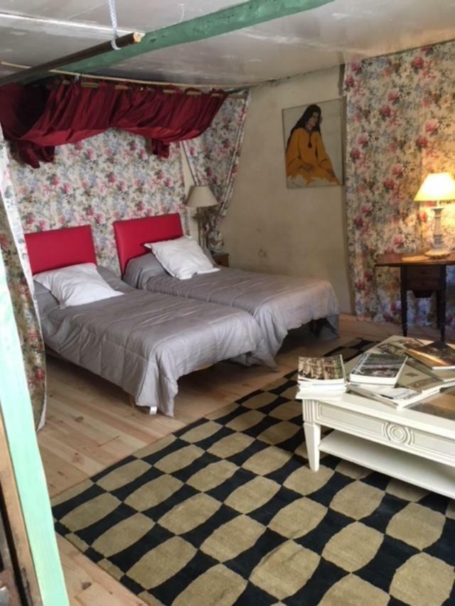 Bed and Breakfast Le Moulin A Huile Vailhourles Экстерьер фото