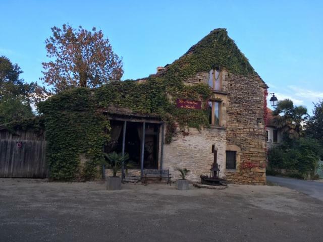 Bed and Breakfast Le Moulin A Huile Vailhourles Экстерьер фото